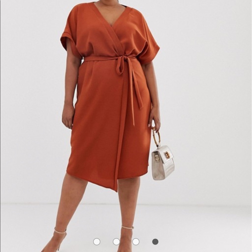Curve Wrap Midi Dress